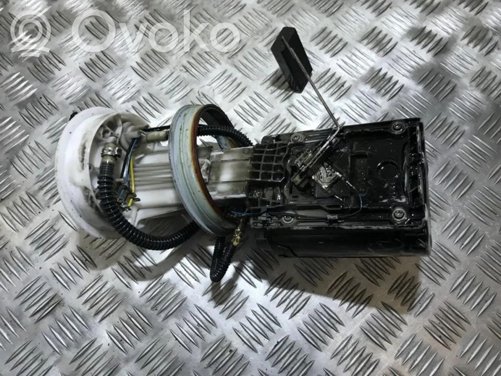 Audi A4 S4 B7 8E 8H Pompa carburante immersa
