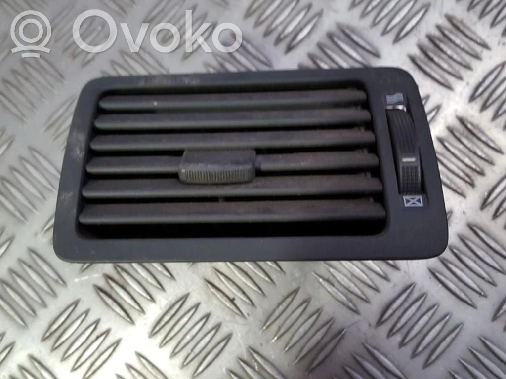 KIA Carens I Grilă ventilație/ramă laterală bord 