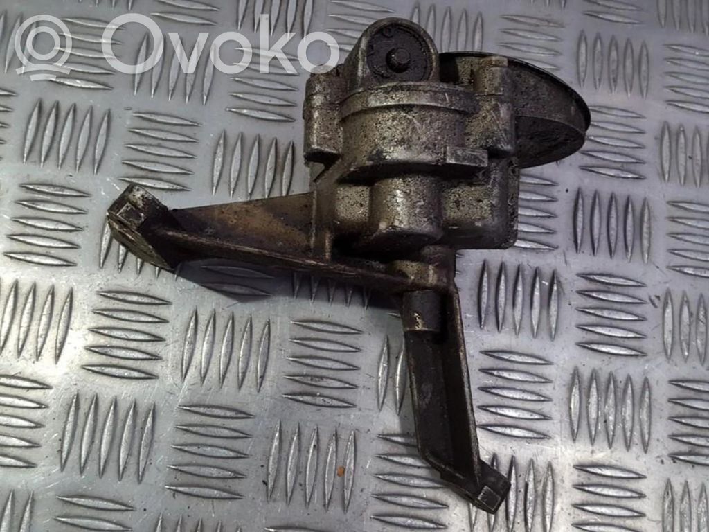 BMW 5 E34 Oil pump 