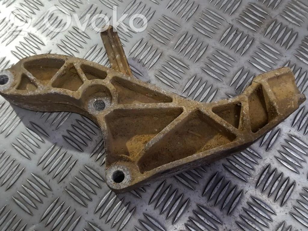 Opel Zafira B Supporto di montaggio del motore (usato) 