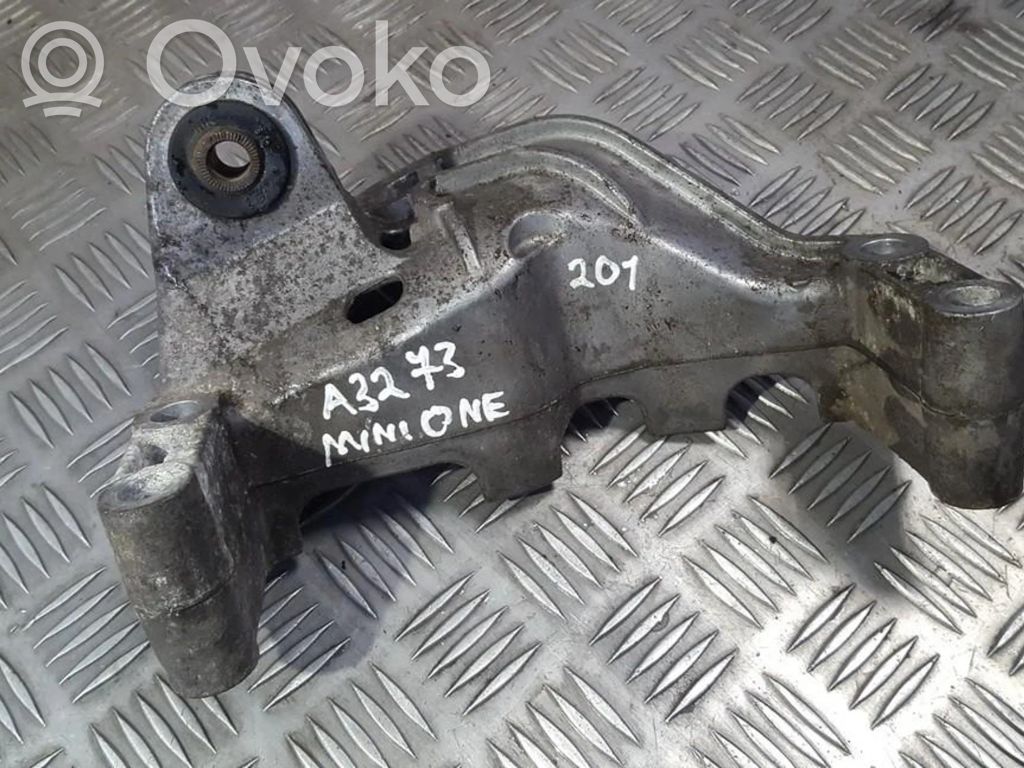 Engine mounting bracket   151449002,151449002,121608,151449002,151449002
