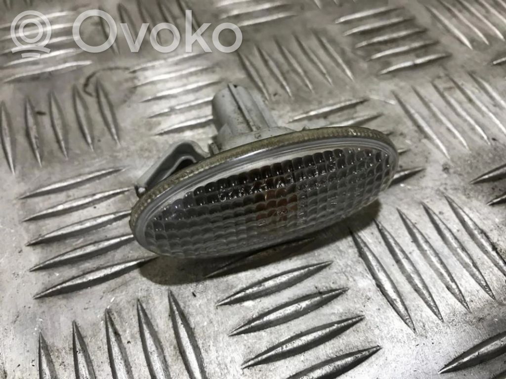 Front fender indicator light   A048099,010635,010635,A048099,P2829
