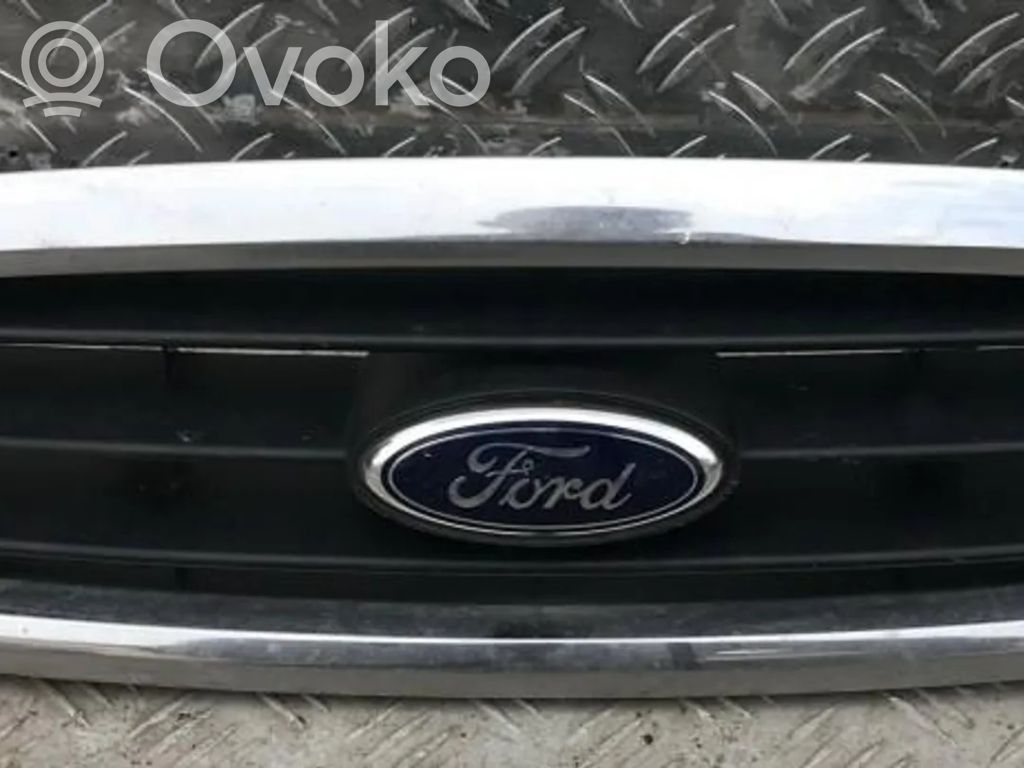 Ford Mondeo MK II Grille de calandre avant
