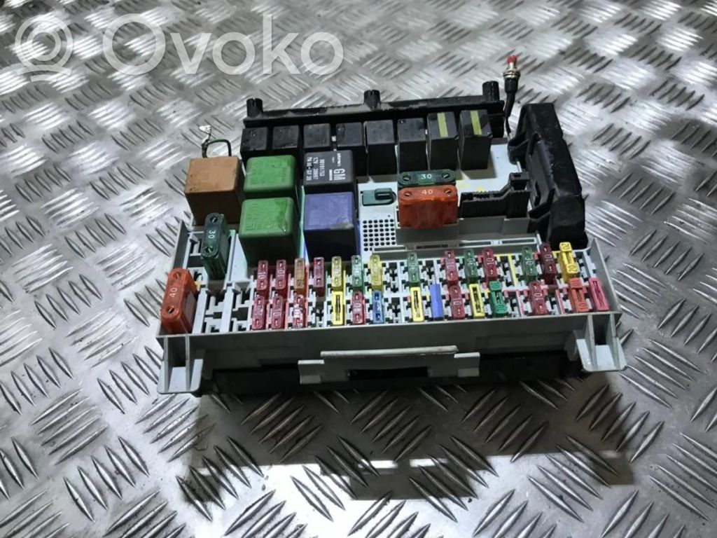 Opel Vectra B Set scatola dei fusibili 