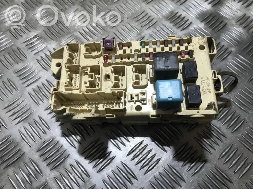 Toyota Avensis Verso Set scatola dei fusibili 