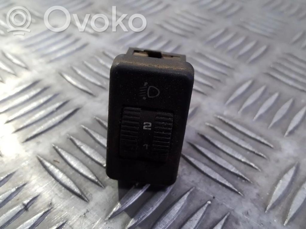 Volkswagen PASSAT B3 Comutator control nivel faruri 