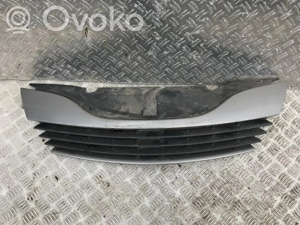 Kühlergrill   8200012581,8200012581