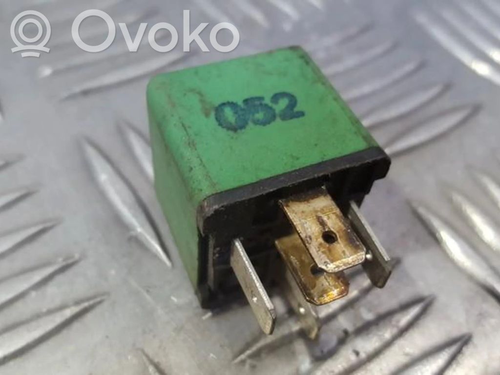Muu rele   83BG13A025CA,4RD00352028,4RD00352028,4RD00352028,83BG13A025CA