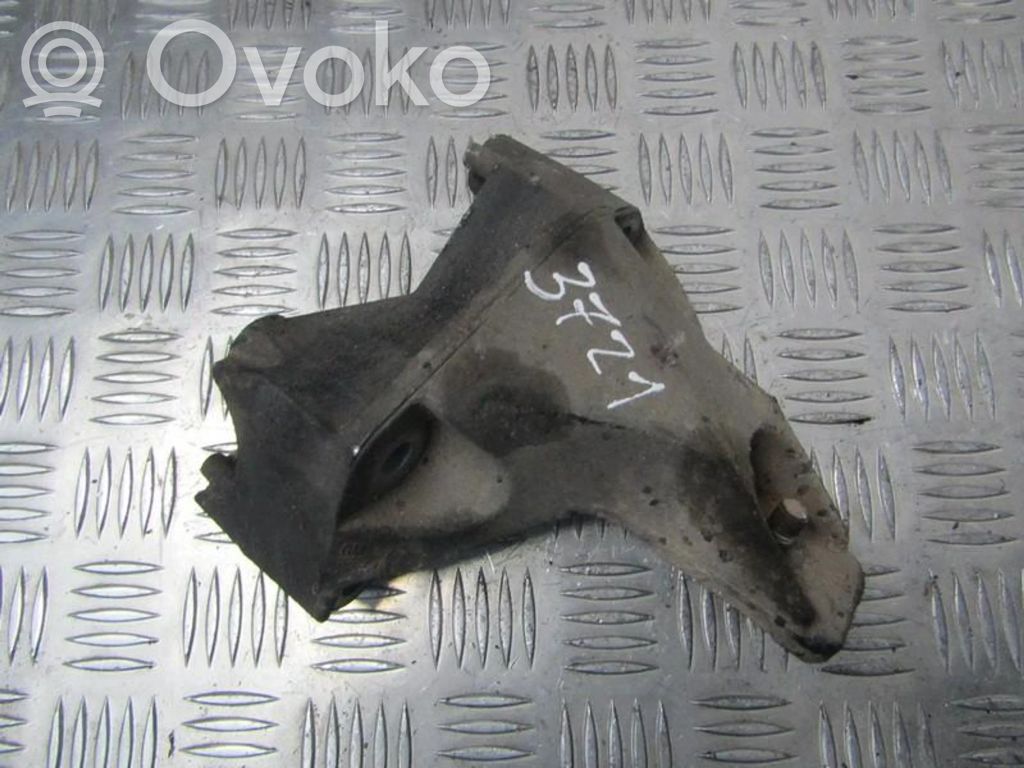 Opel Vectra B Engine mounting bracket 