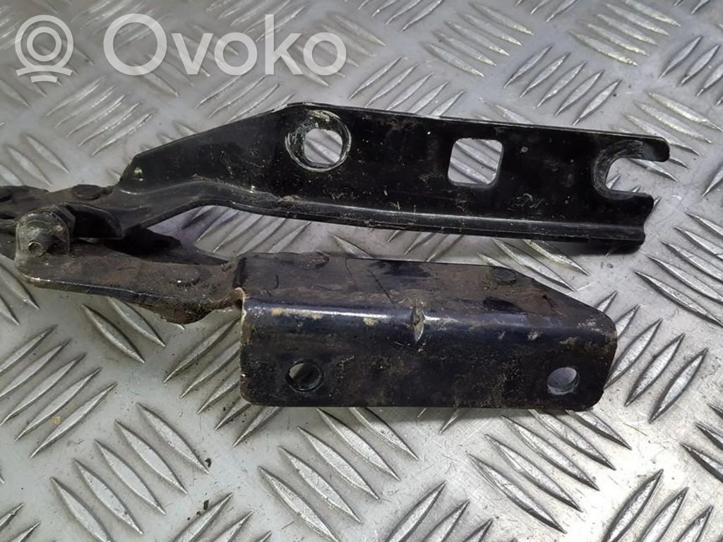 Volkswagen Golf V Zawiasy pokrywy / maski silnika 
