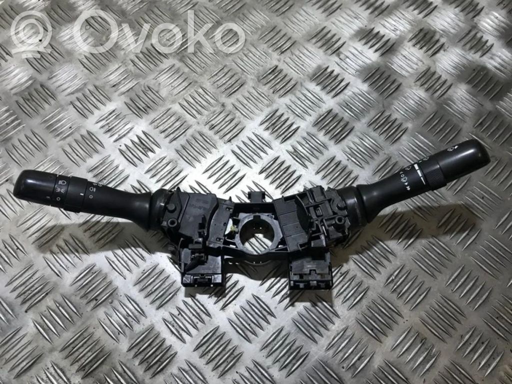 Toyota Hilux (AN10, AN20, AN30) Commodo, commande essuie-glace/phare 