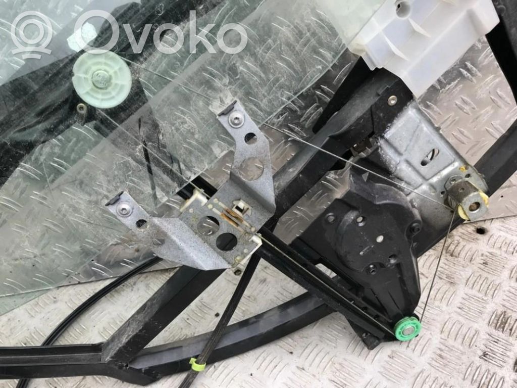 Mécanisme de lève-vitre avec moteur   8D0839400A,8D0839400A