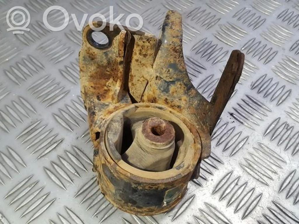 Toyota Corolla E110 Soporte de montaje del motor 