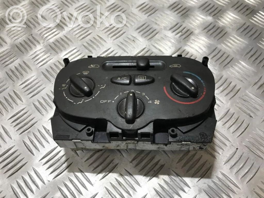 Peugeot 206 Unidad de control climatización 