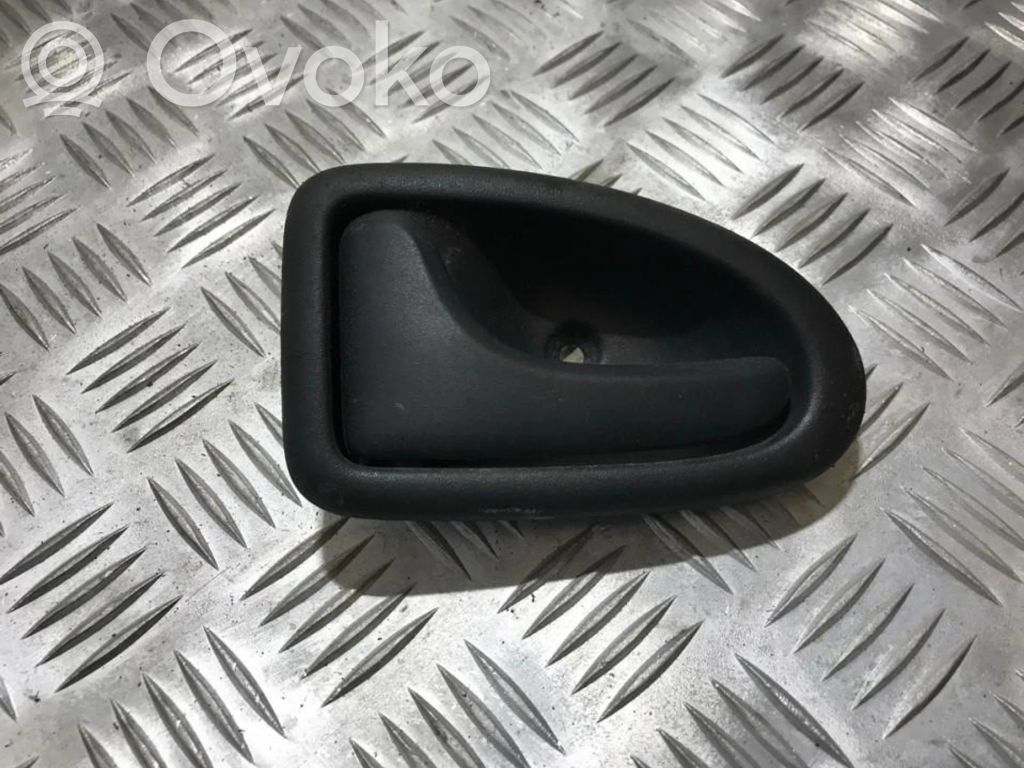 Manecilla interna puerta delantera   7700415974,7700415974