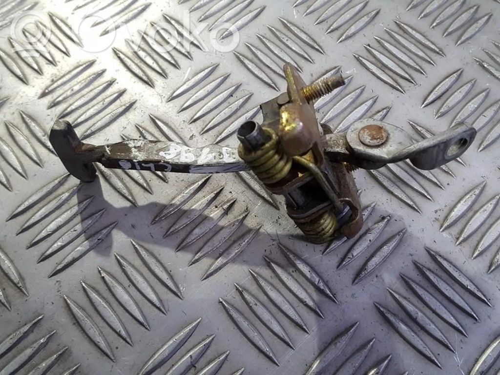 Renault Clio II Etuoven pidätin 