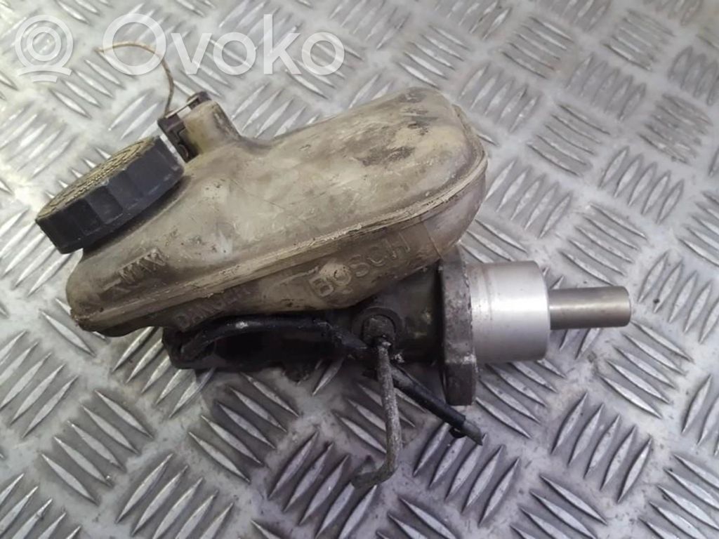 Peugeot 306 Pääjarrusylinteri 