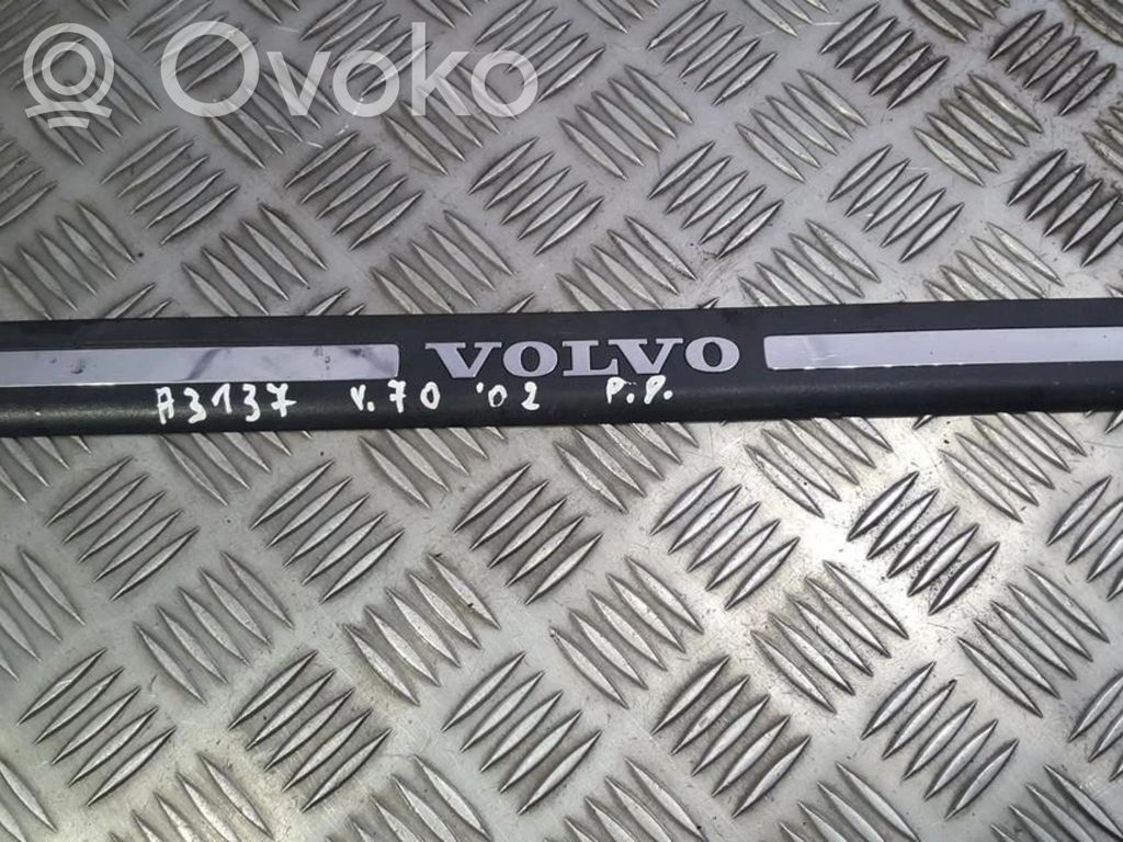 Volvo V70 Listwa progowa przednia