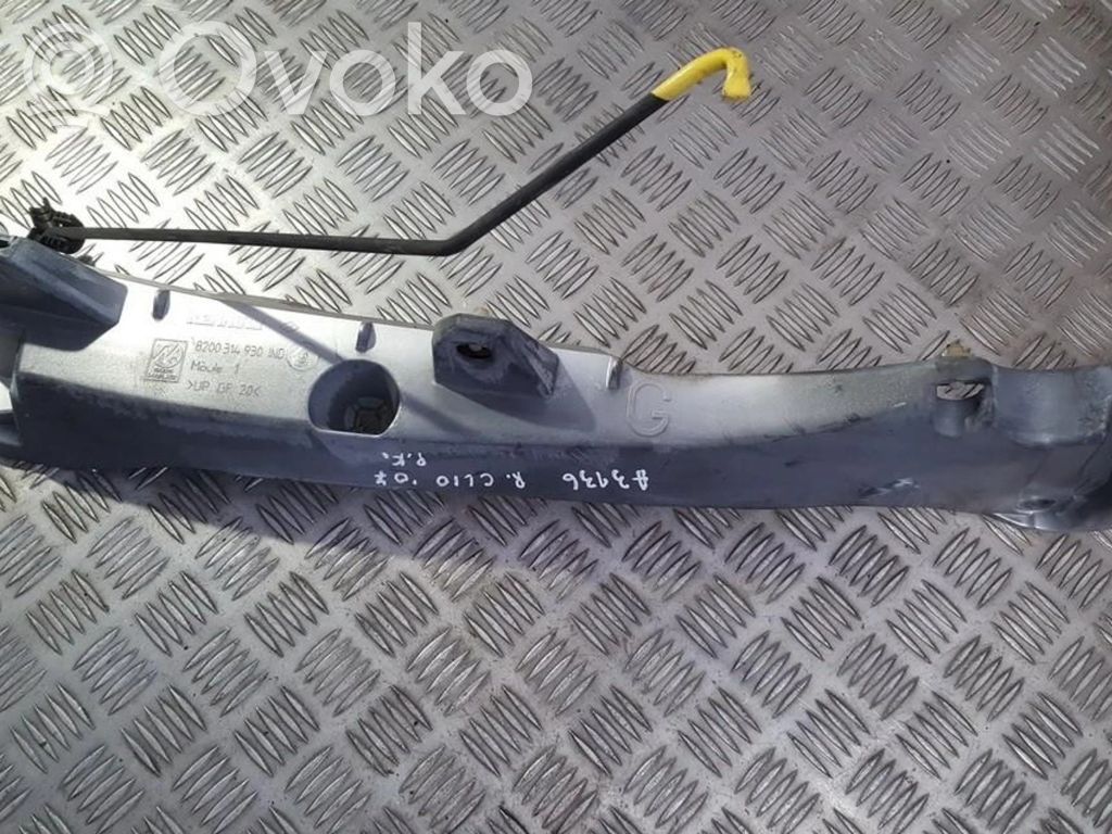 Renault Clio III Pas przedni 