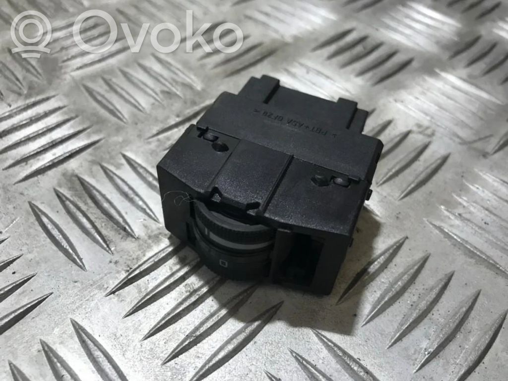 Seat Ibiza II (6k) Przycisk / Pokrętło regulacji świateł 