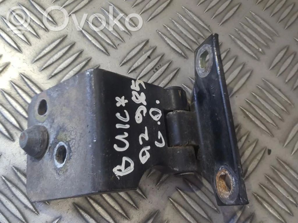 Bisagra inferior de la puerta trasera
