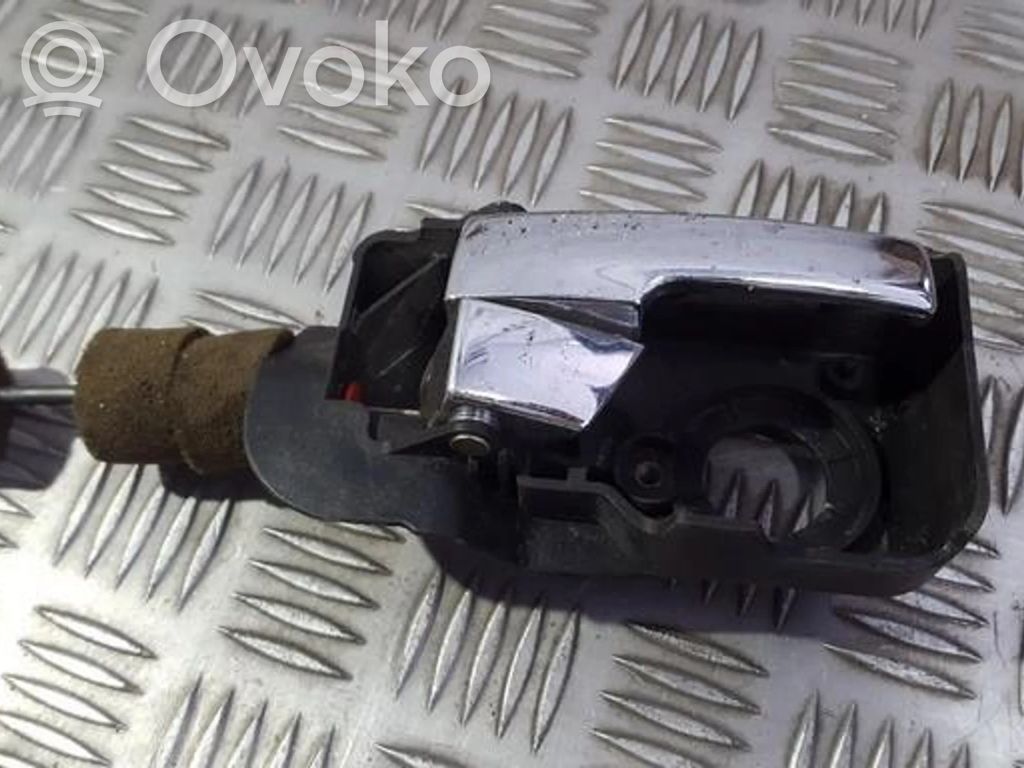 Ford Mondeo Mk III Poignée inférieure de porte avant 