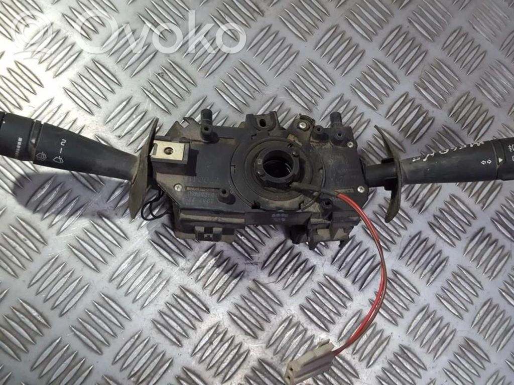 Renault Megane I Leva/interruttore dell’indicatore di direzione e tergicristallo