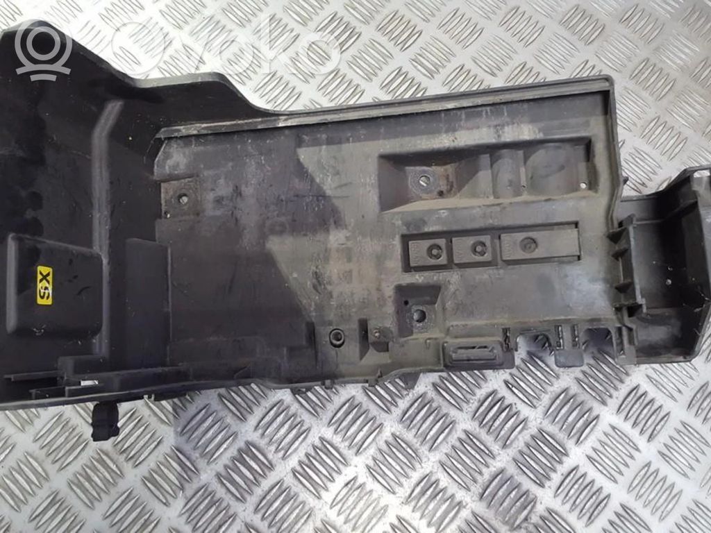 Opel Vectra C Coperchio/tappo della scatola vassoio della batteria 