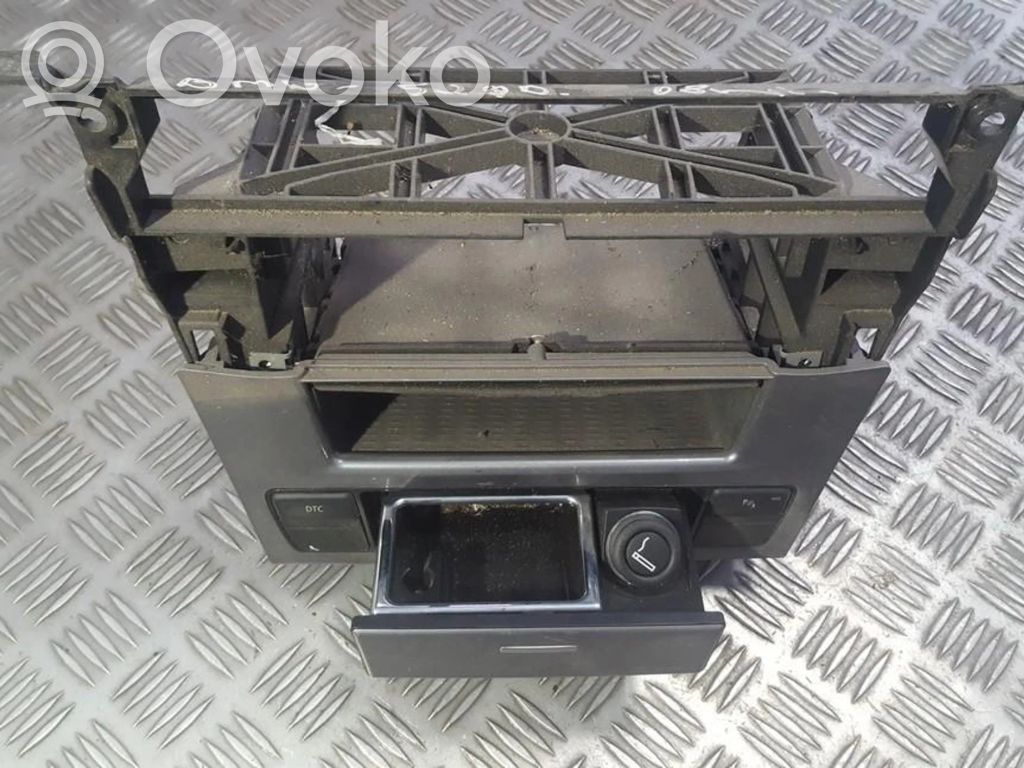 Car ashtray   51456976376,51456976375,51456976375,51456976376,697640303