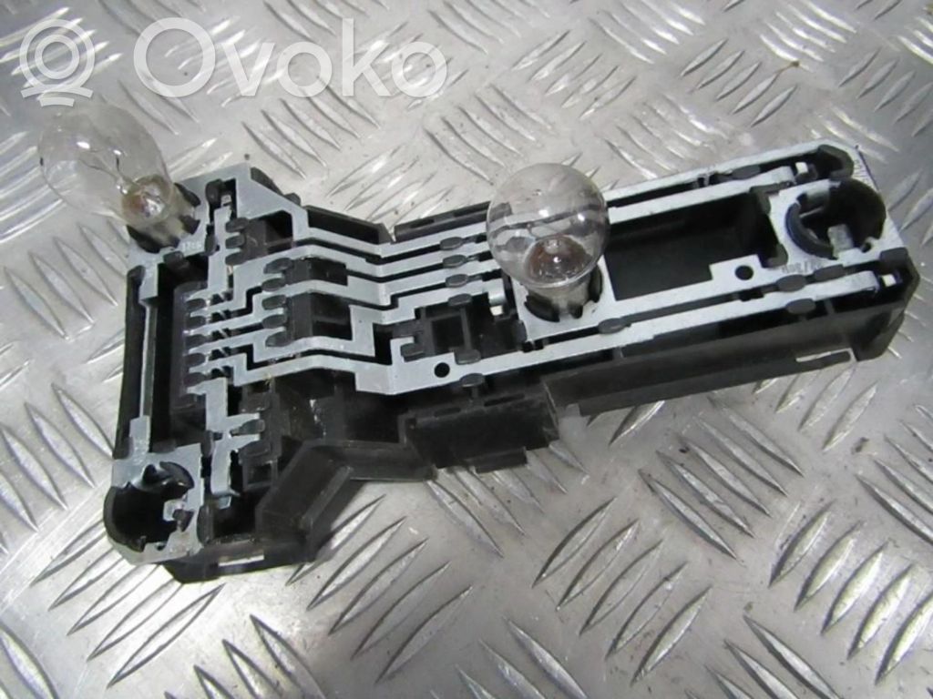 Volkswagen PASSAT B5 Portalampada fanale posteriore