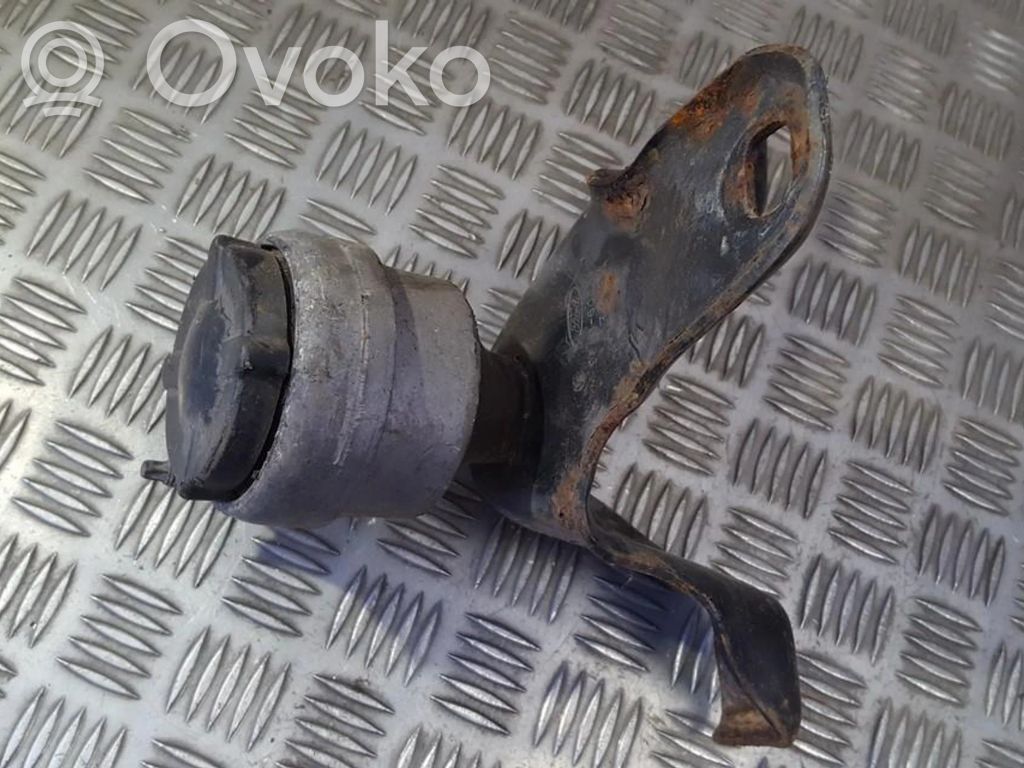 Ford Focus Engine mount bracket 