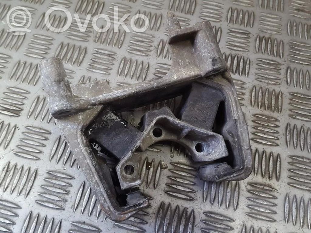 Opel Vectra B Engine mount bracket 