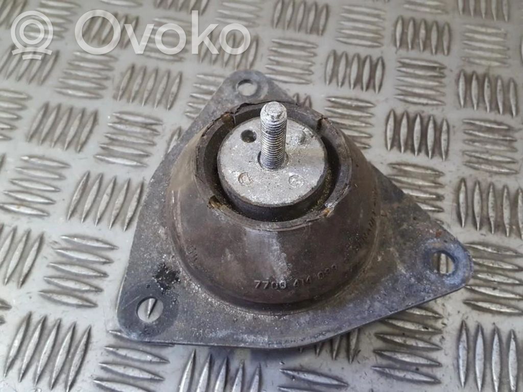 Engine mount bracket   7700414099,7700414099