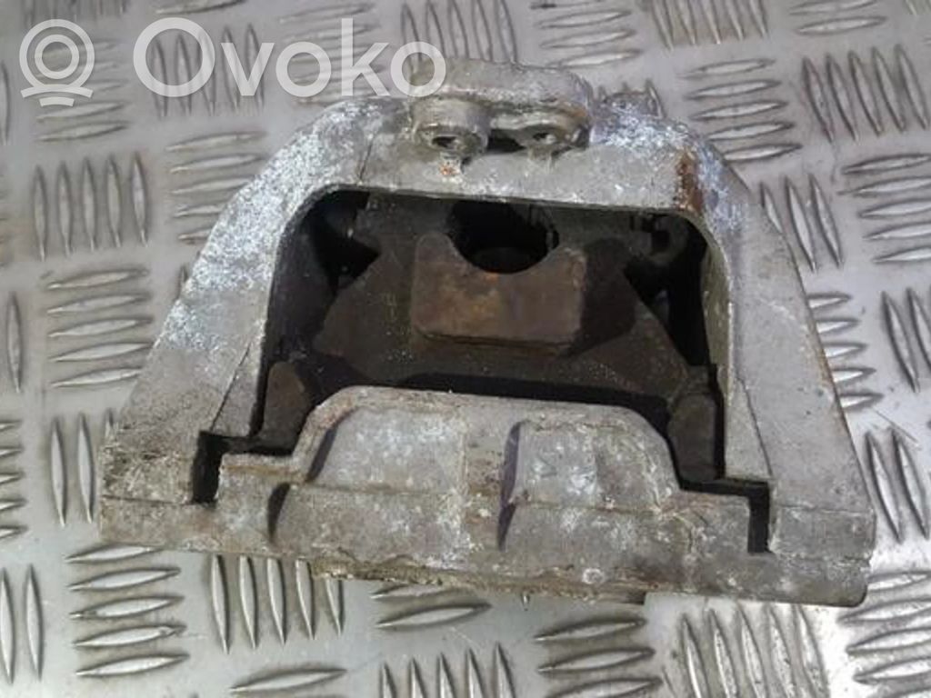 Skoda Octavia Mk1 (1U) Engine mount bracket 