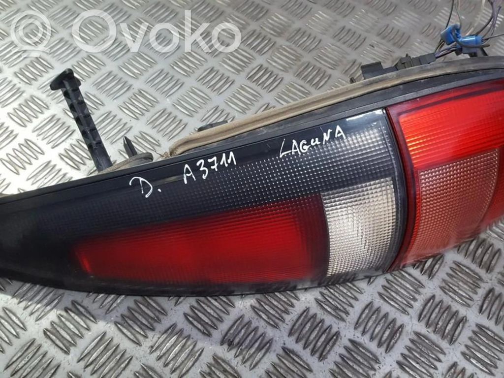 Renault Laguna I Luci posteriori 