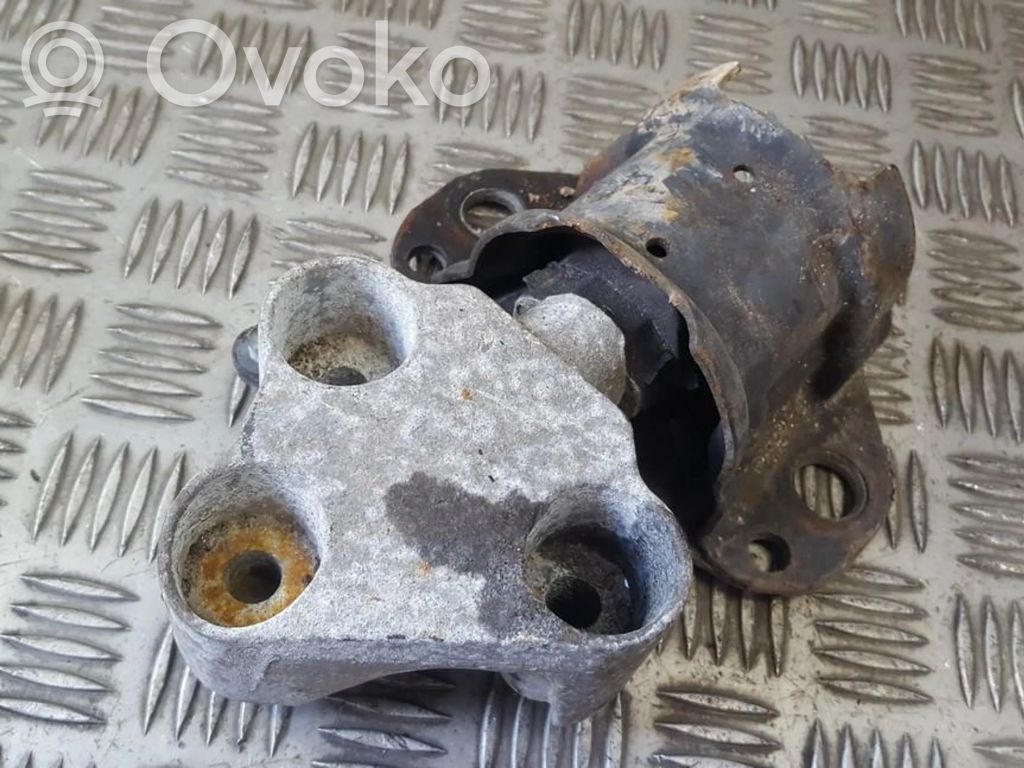 Renault Clio II Suport tampon motor 