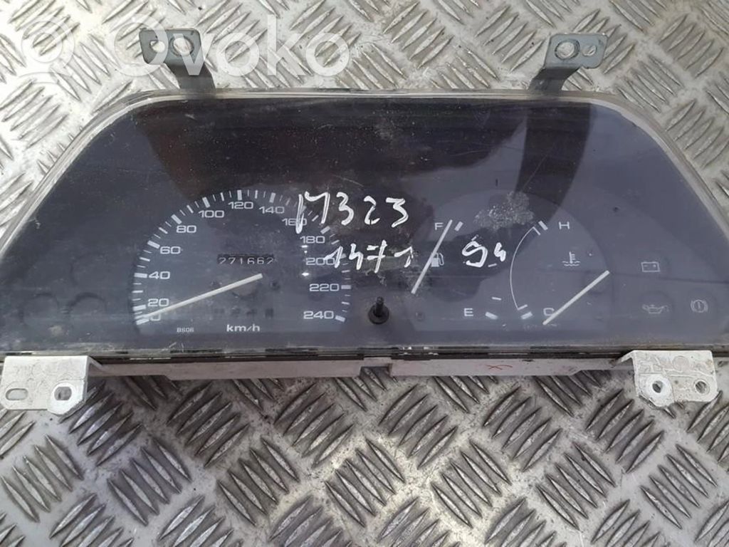 Mazda 323 Speedometer (instrument cluster) 