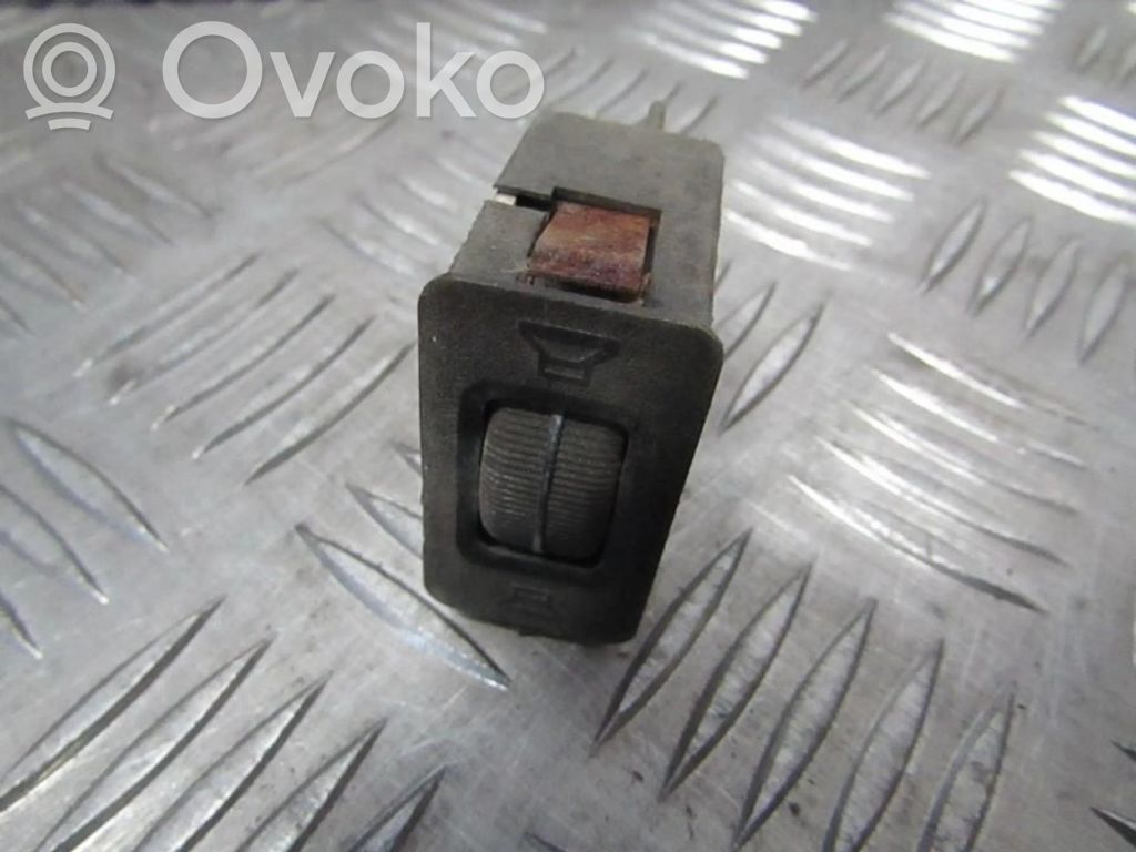 Headlight level height control switch   1368769,1368769
