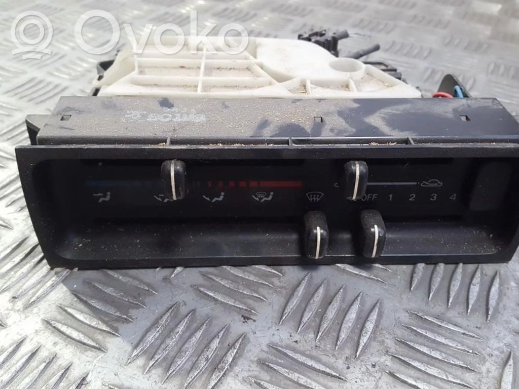 Mazda 323 Panel klimatyzacji 