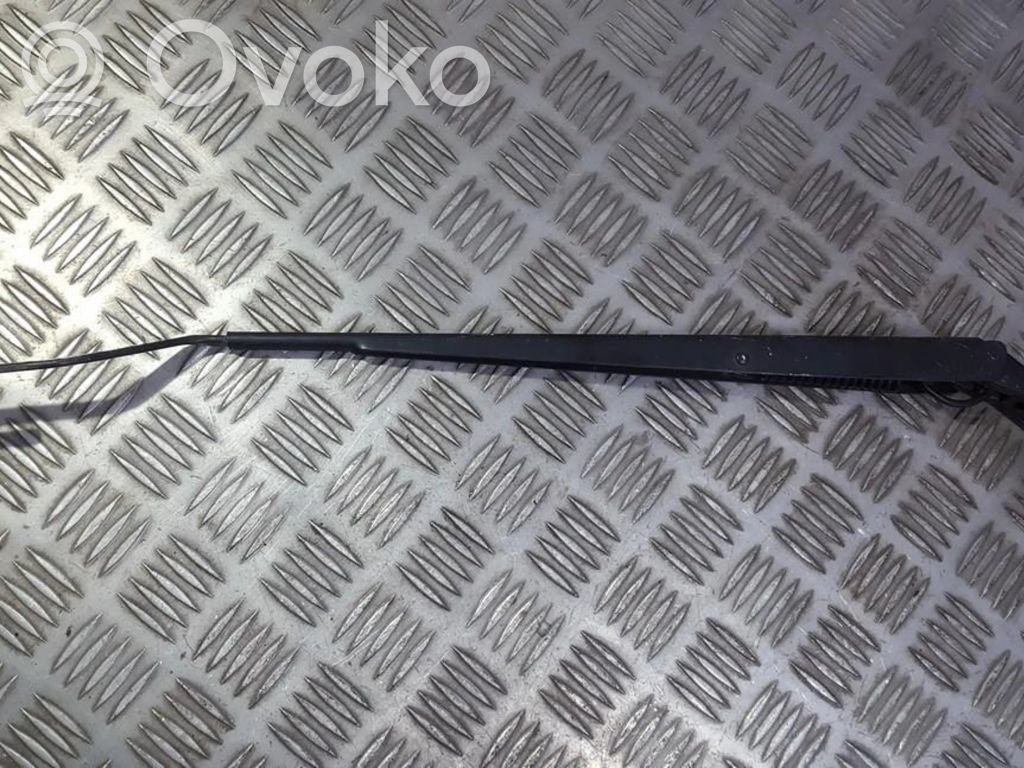 Toyota Corolla Verso AR10 Braț ștergător față 