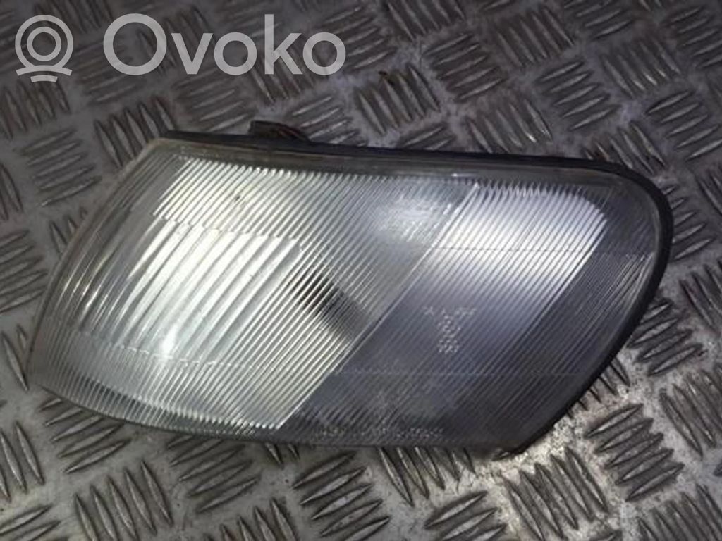 Toyota Corolla E100 Etusuuntavilkku 
