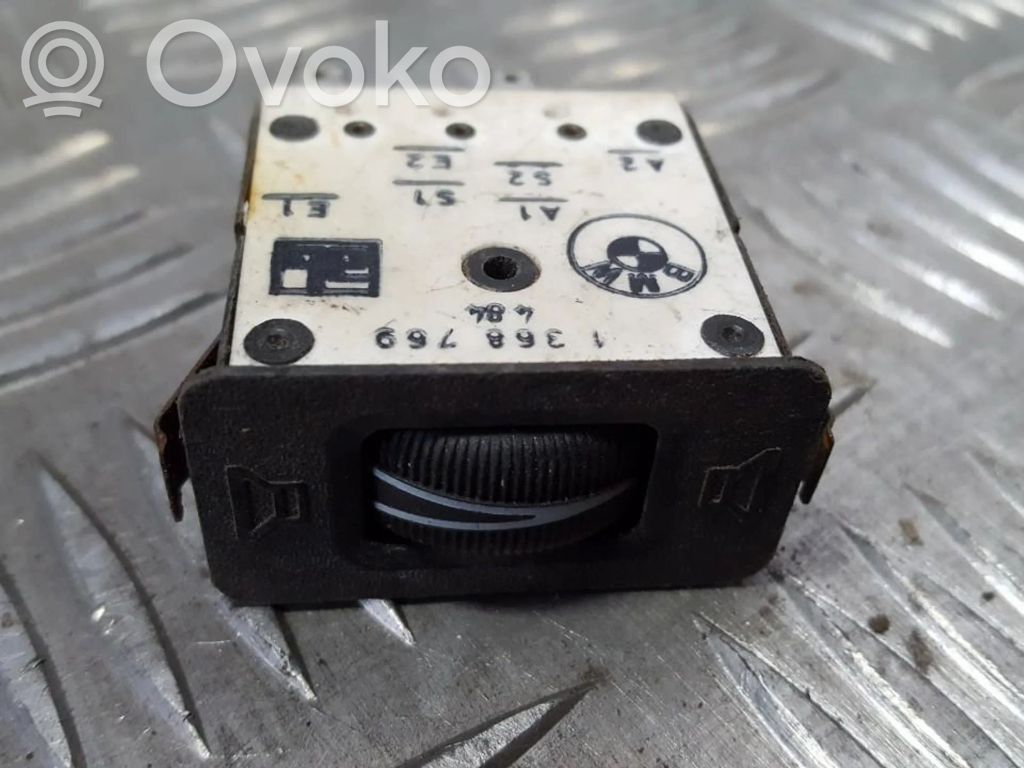 Headlight level height control switch   1368769,1368769
