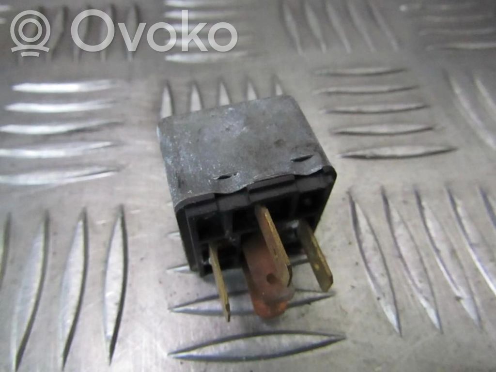 Volvo 240 Muu rele 