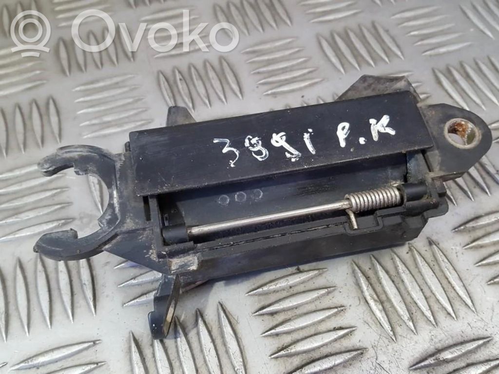 Audi A4 S4 B5 8D Klamka zewnętrzna drzwi 