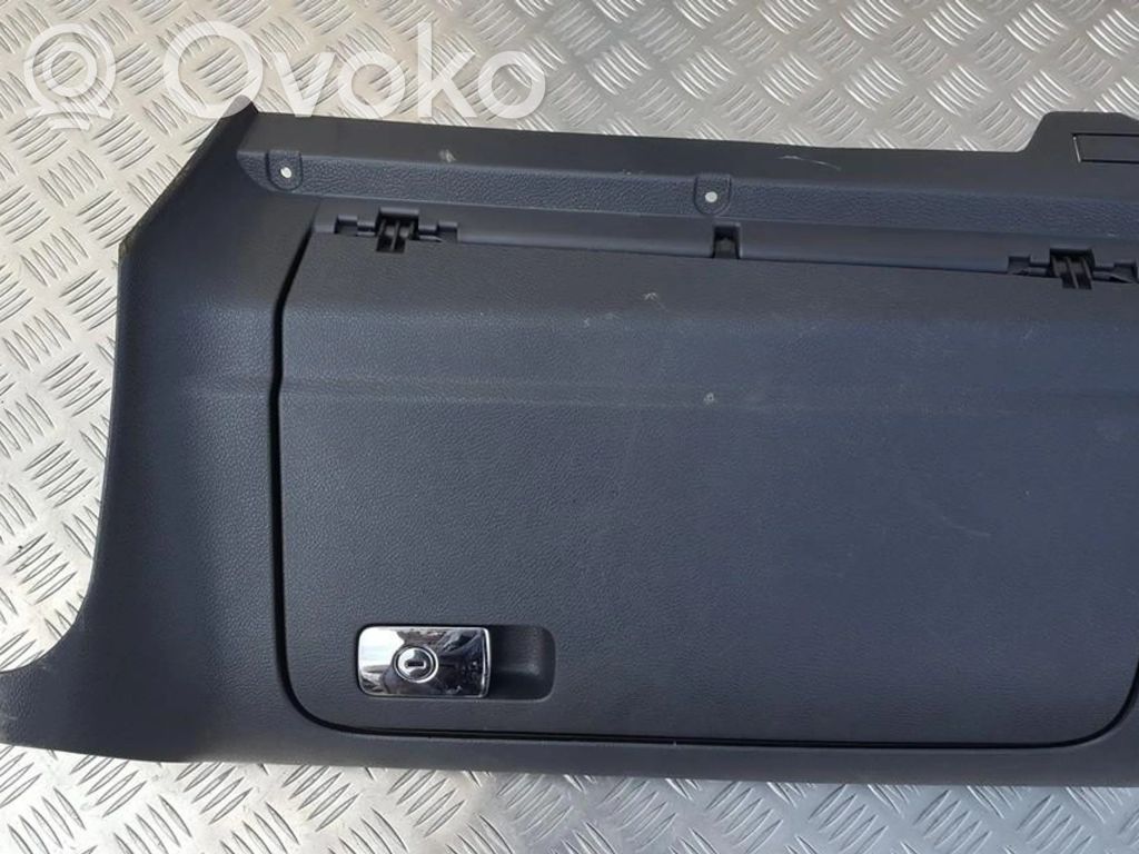 Volkswagen Golf V Schowek deski rozdzielczej 