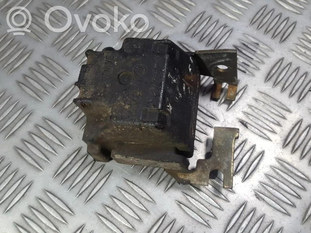 Renault Megane I Engine mount bracket 