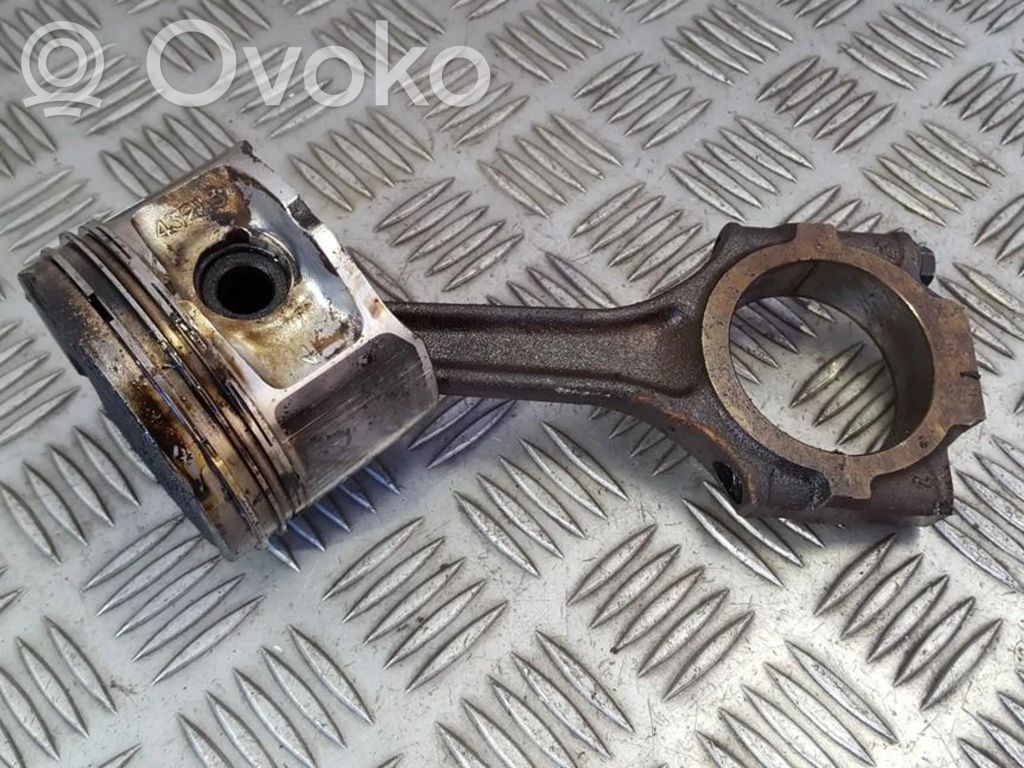 Alfa Romeo 156 Mäntä kiertokangella 