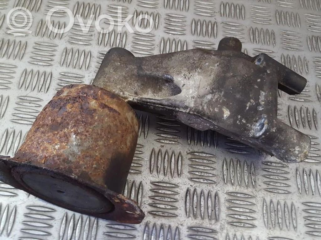 Engine mounting bracket   60602860,60602860
