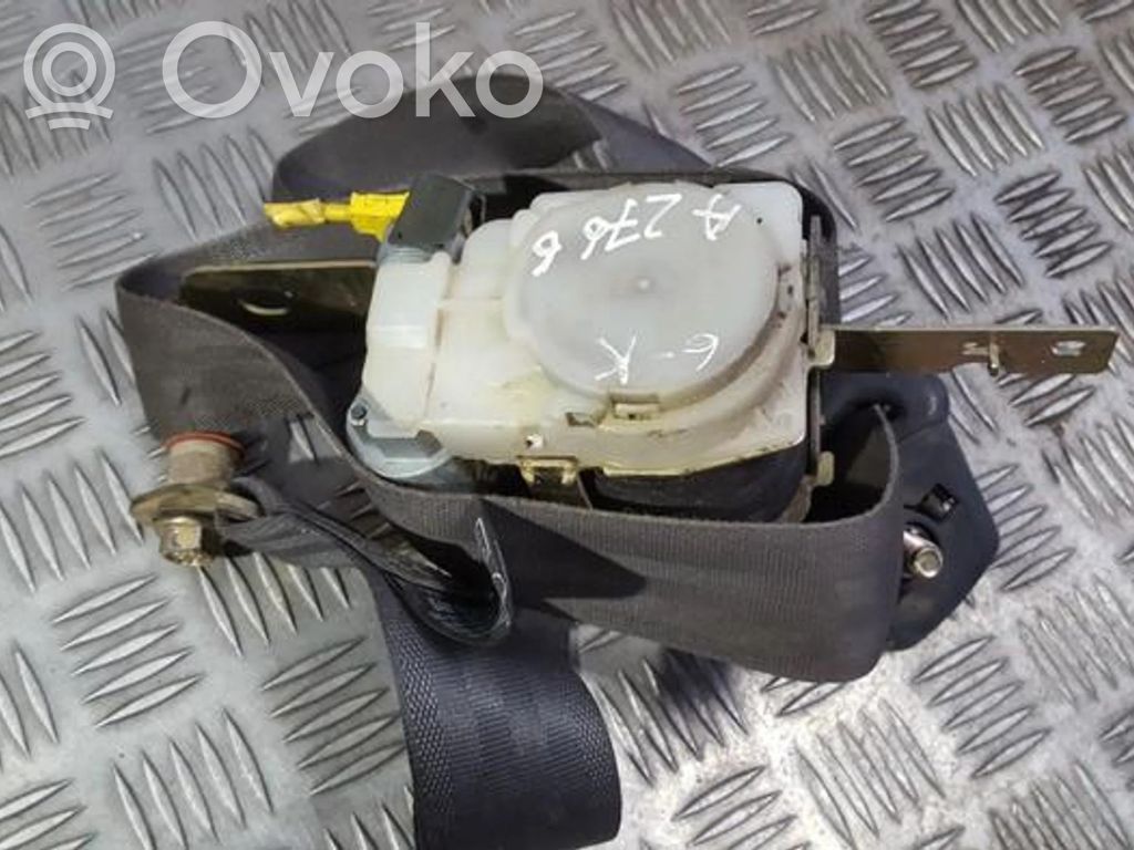 Hyundai Trajet Cinturón trasero 