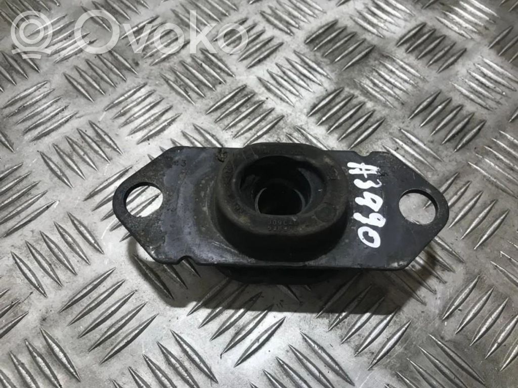 Renault Clio III Soporte de montaje del motor 